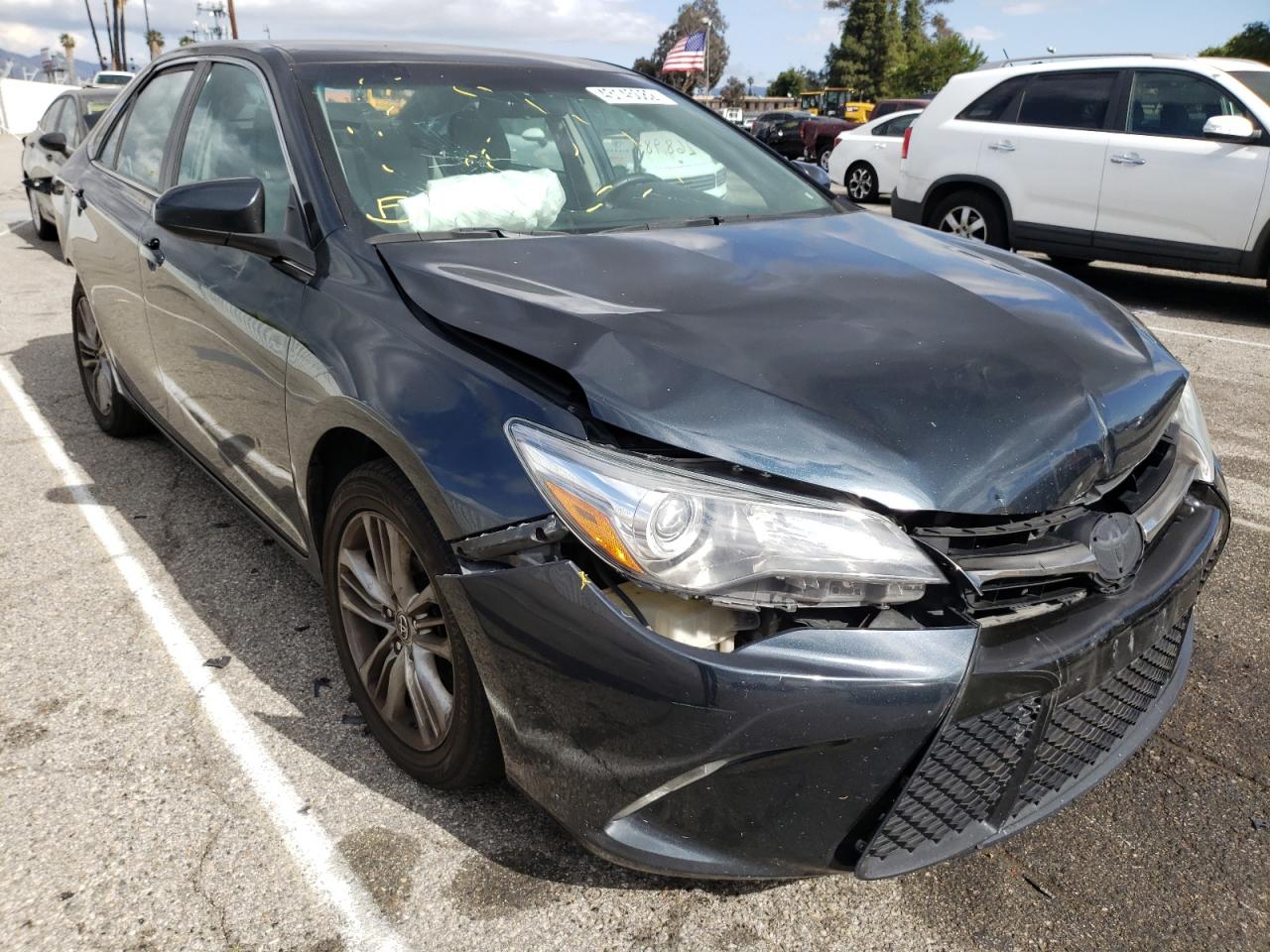 TOYOTA CAMRY LE 2016 with VIN 4T1BF1FK8GU536232 - Photo from auction