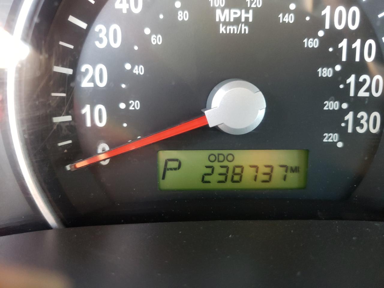 Photo 8 from auction – 2009 KIA SEDONA EX with VIN KNDMB233X96280193