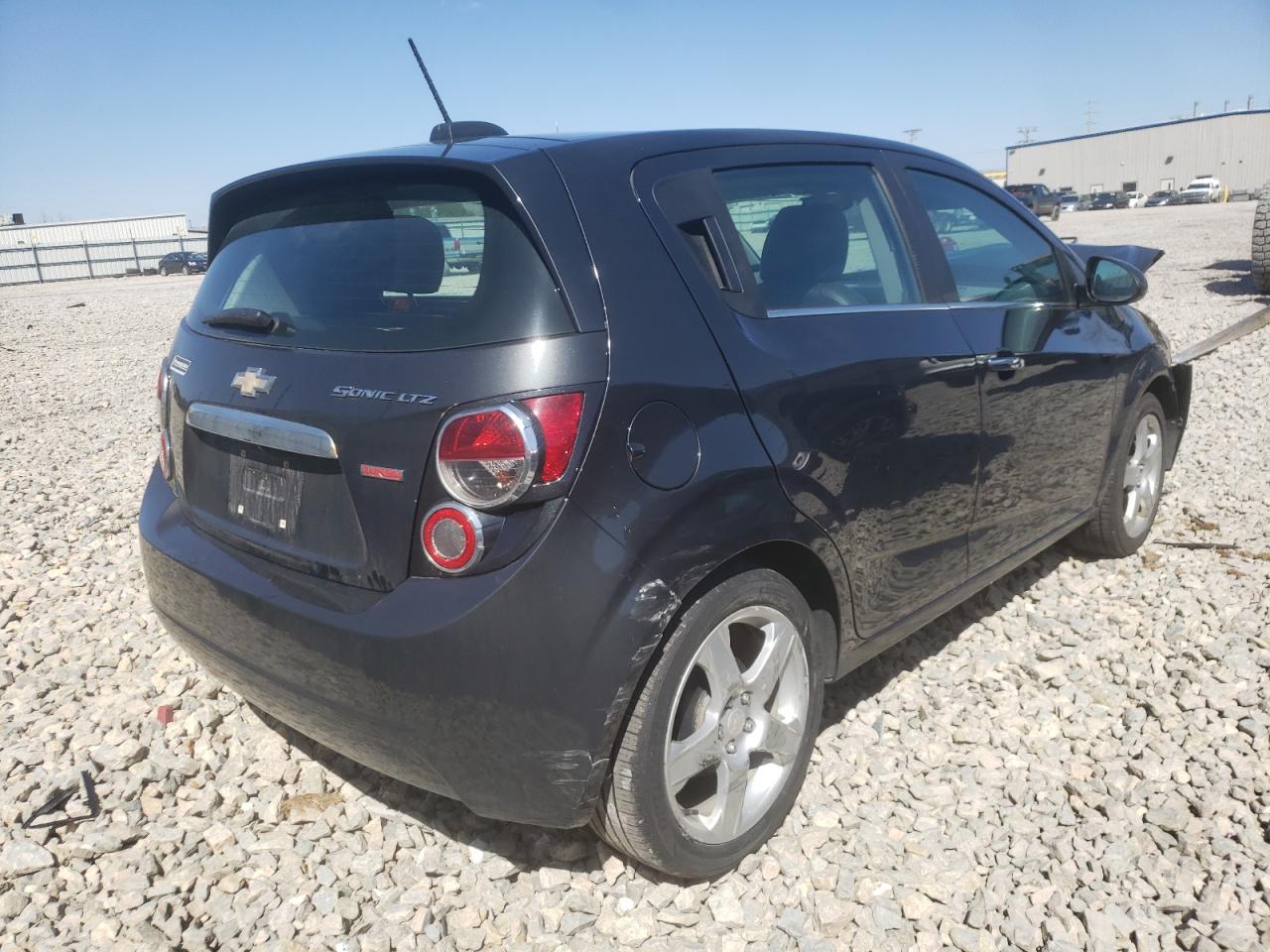 Photo 4 from auction – 2015 CHEVROLET SONIC LTZ with VIN 1G1JE6SB3F4116973