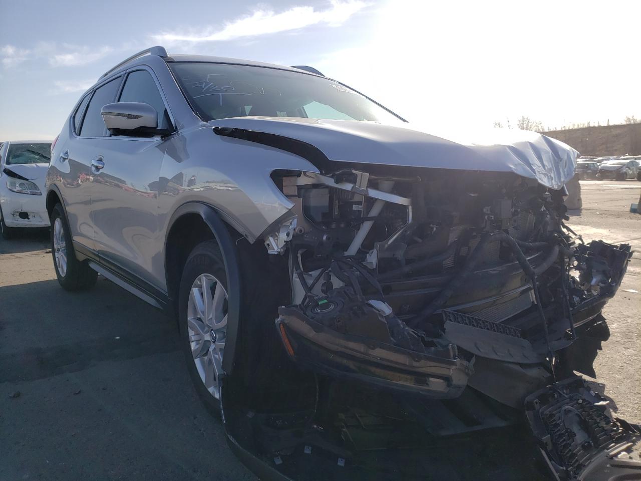 NISSAN ROGUE S 2018 with VIN KNMAT2MV0JP582400 - Photo from auction
