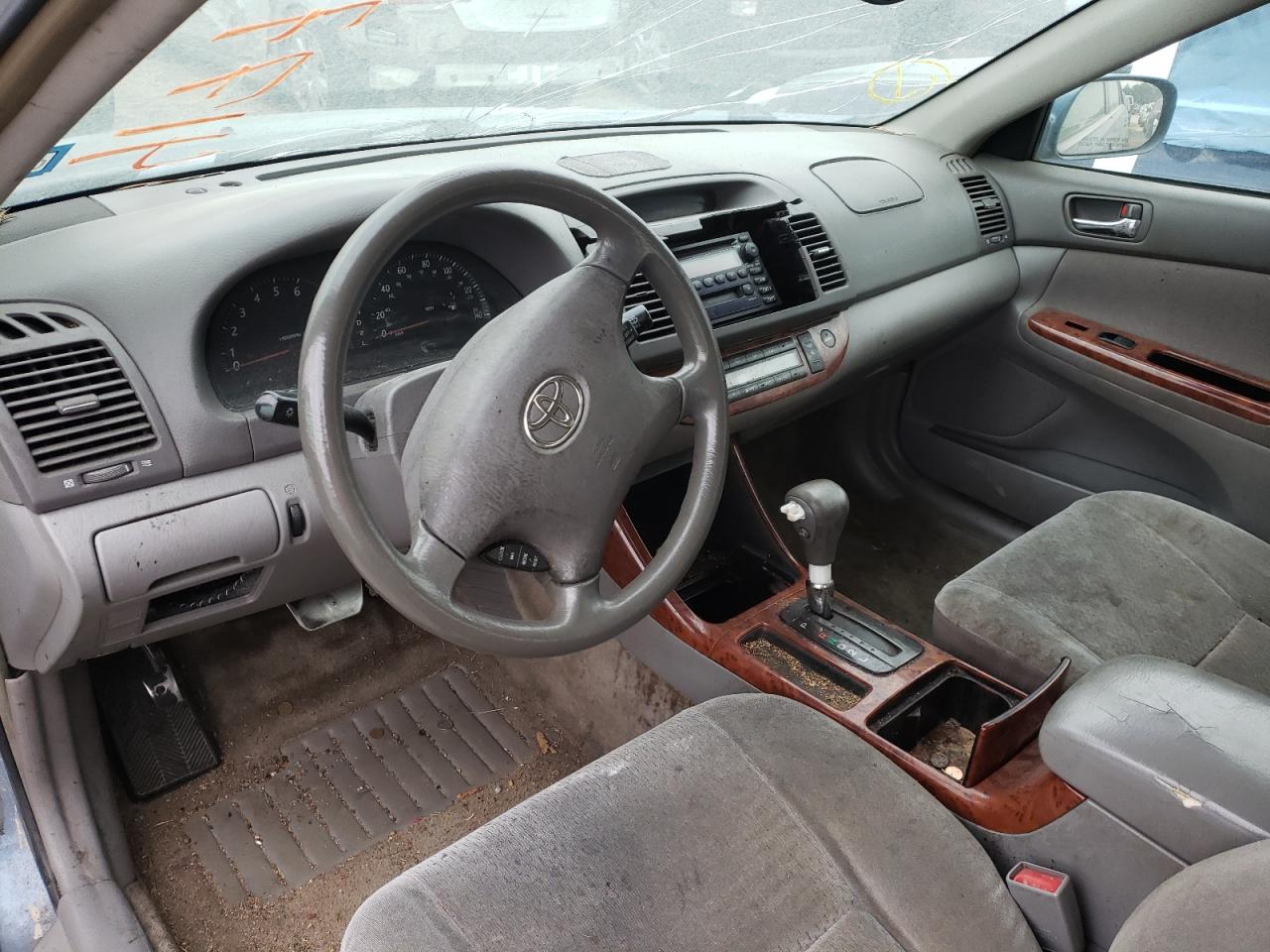 Photo 9 from auction – 2002 TOYOTA CAMRY LE with VIN JTDBE30KX20097594