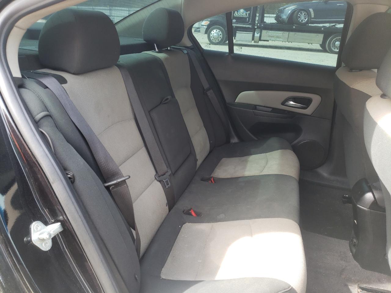 Photo 6 from auction – 2012 CHEVROLET CRUZE LS with VIN 1G1PC5SH0C7181014