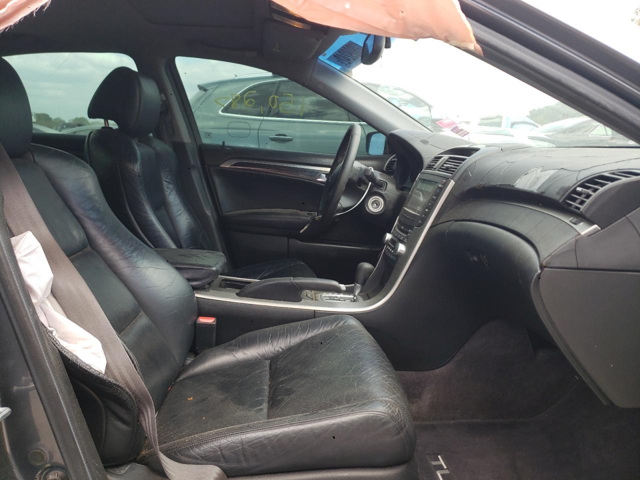 Photo 5 from auction – 2004 ACURA TL with VIN 19UUA66274A051152