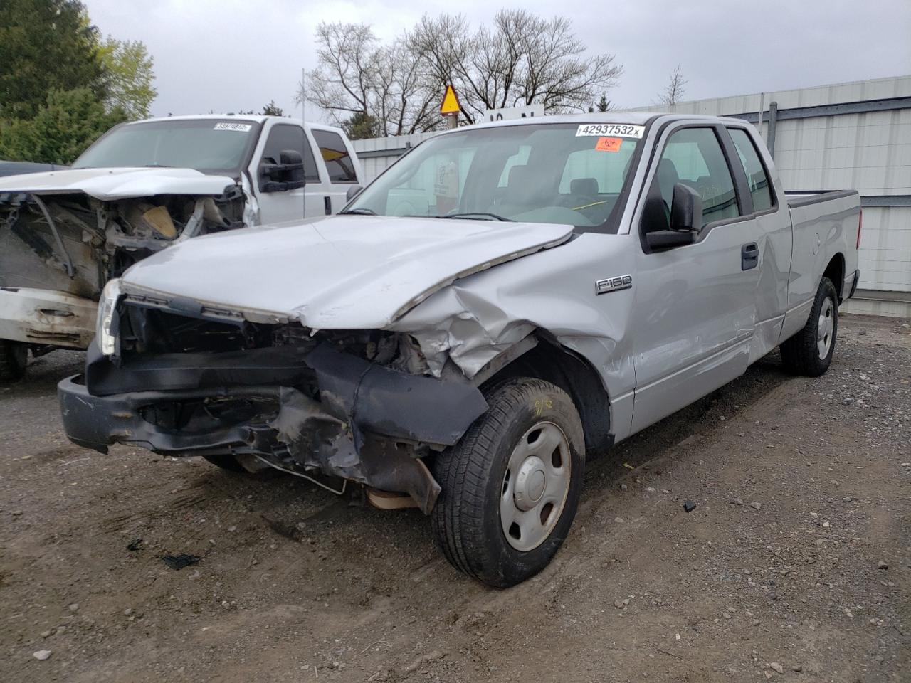 Photo 2 from auction – 2007 FORD F150 with VIN 1FTRX12W27NA84555