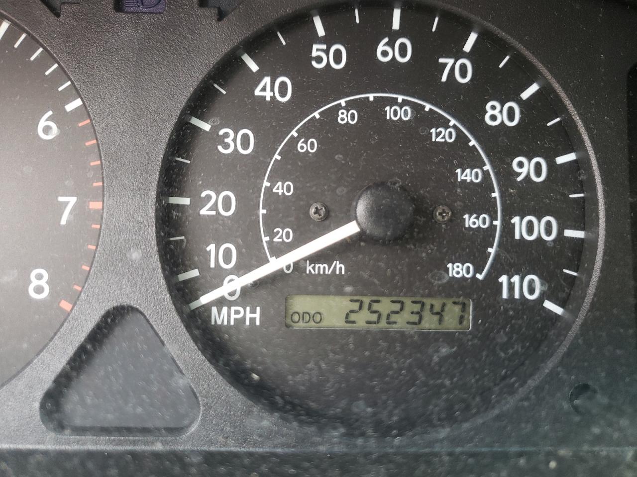 Photo 8 from auction – 2001 TOYOTA COROLLA CE with VIN 1NXBR12E01Z545988