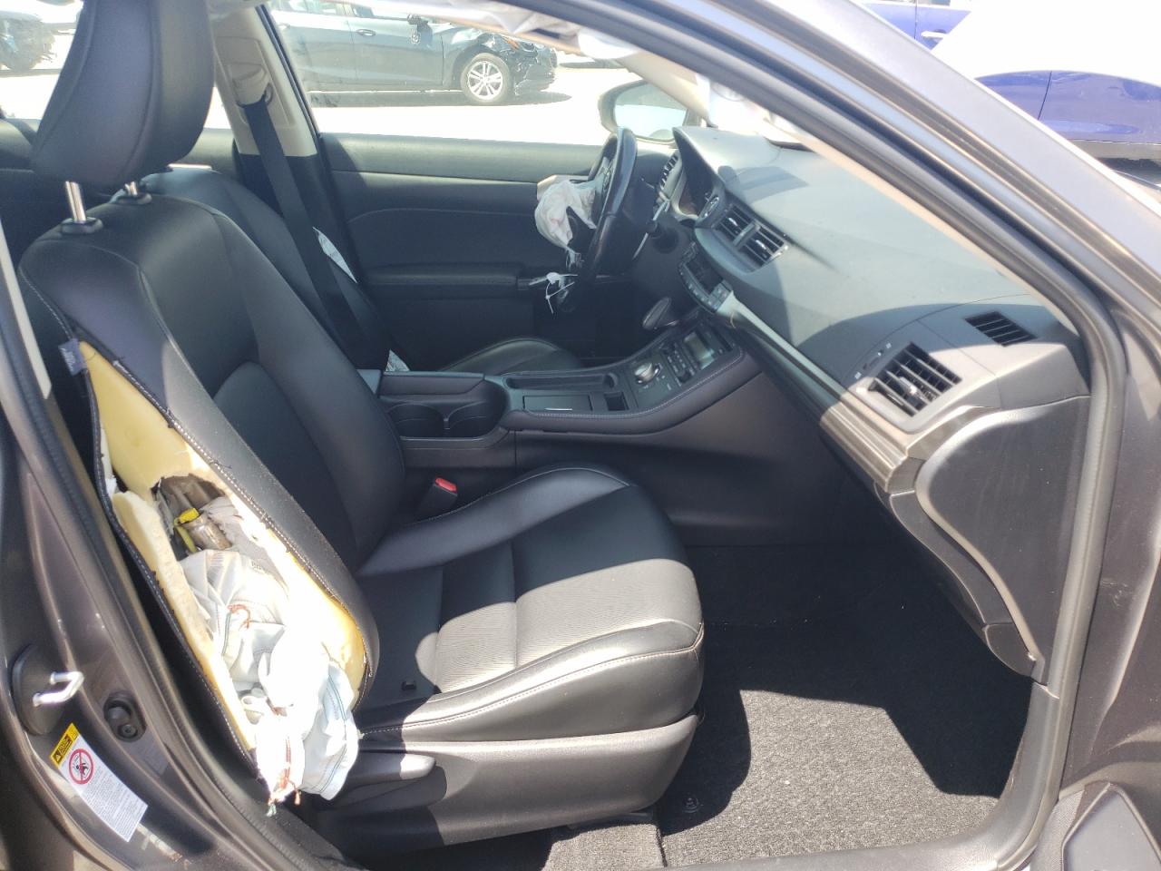 Photo 5 from auction – 2017 LEXUS CT 200 with VIN JTHKD5BH6H2284679