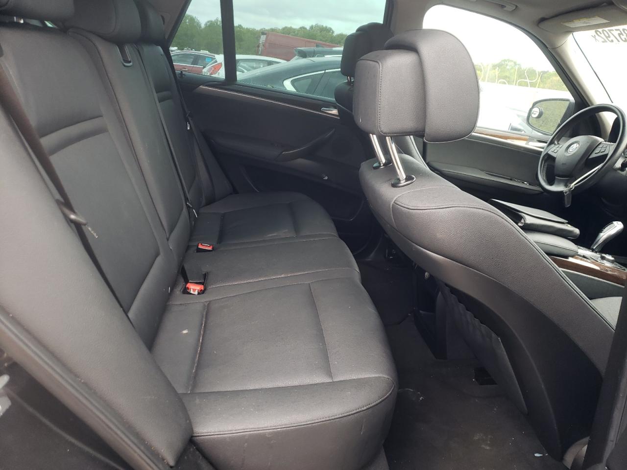 Photo 6 from auction – 2010 BMW X5 XDRIVE3 with VIN 5UXFE4C58AL380195