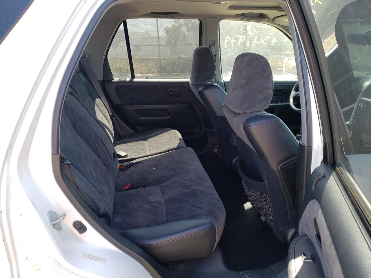 Photo 6 from auction – 2004 HONDA CR-V EX with VIN JHLRD78844C010973