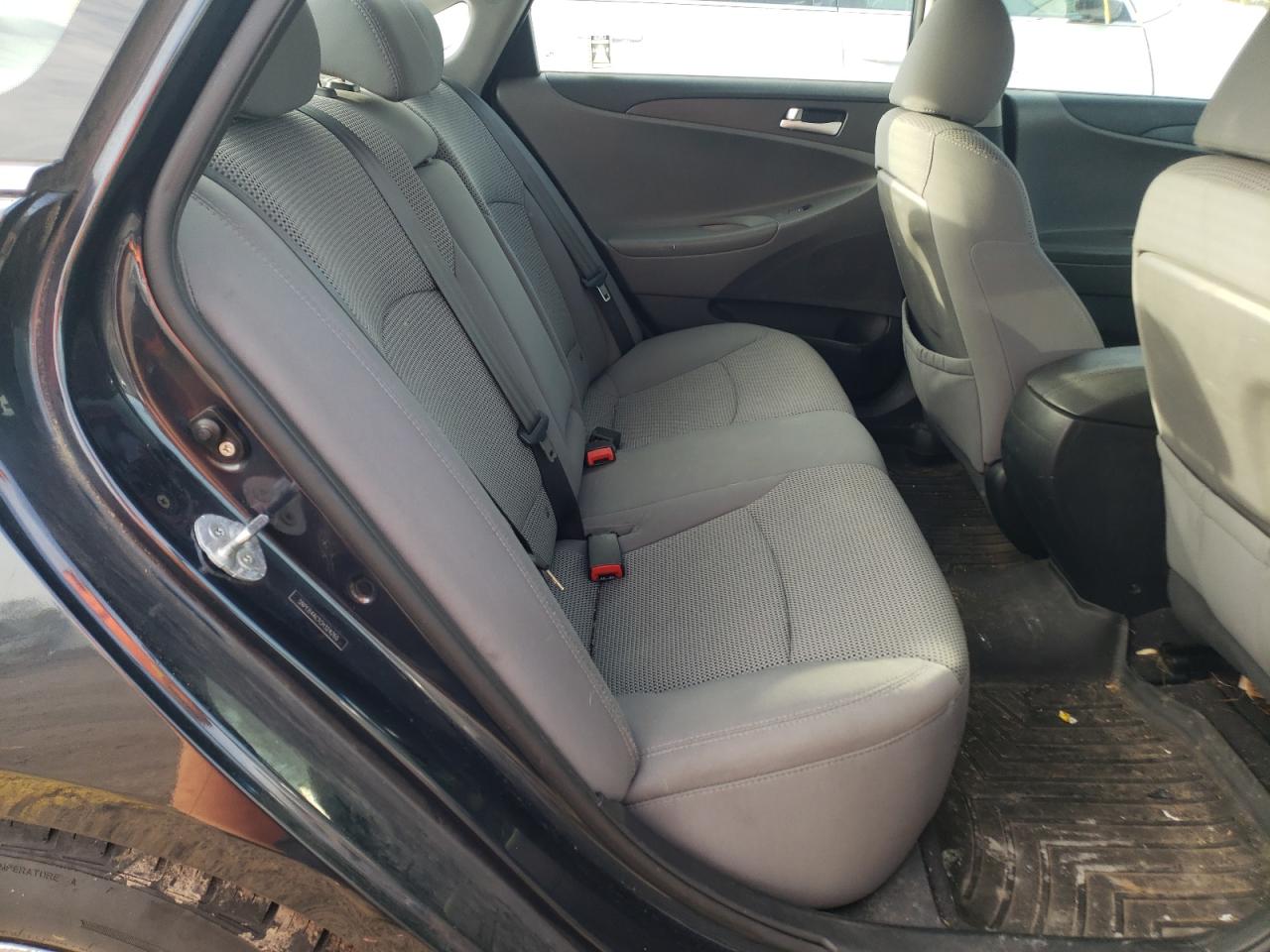 Photo 6 from auction – 2012 HYUNDAI SONATA GLS with VIN 5NPEB4AC1CH324260