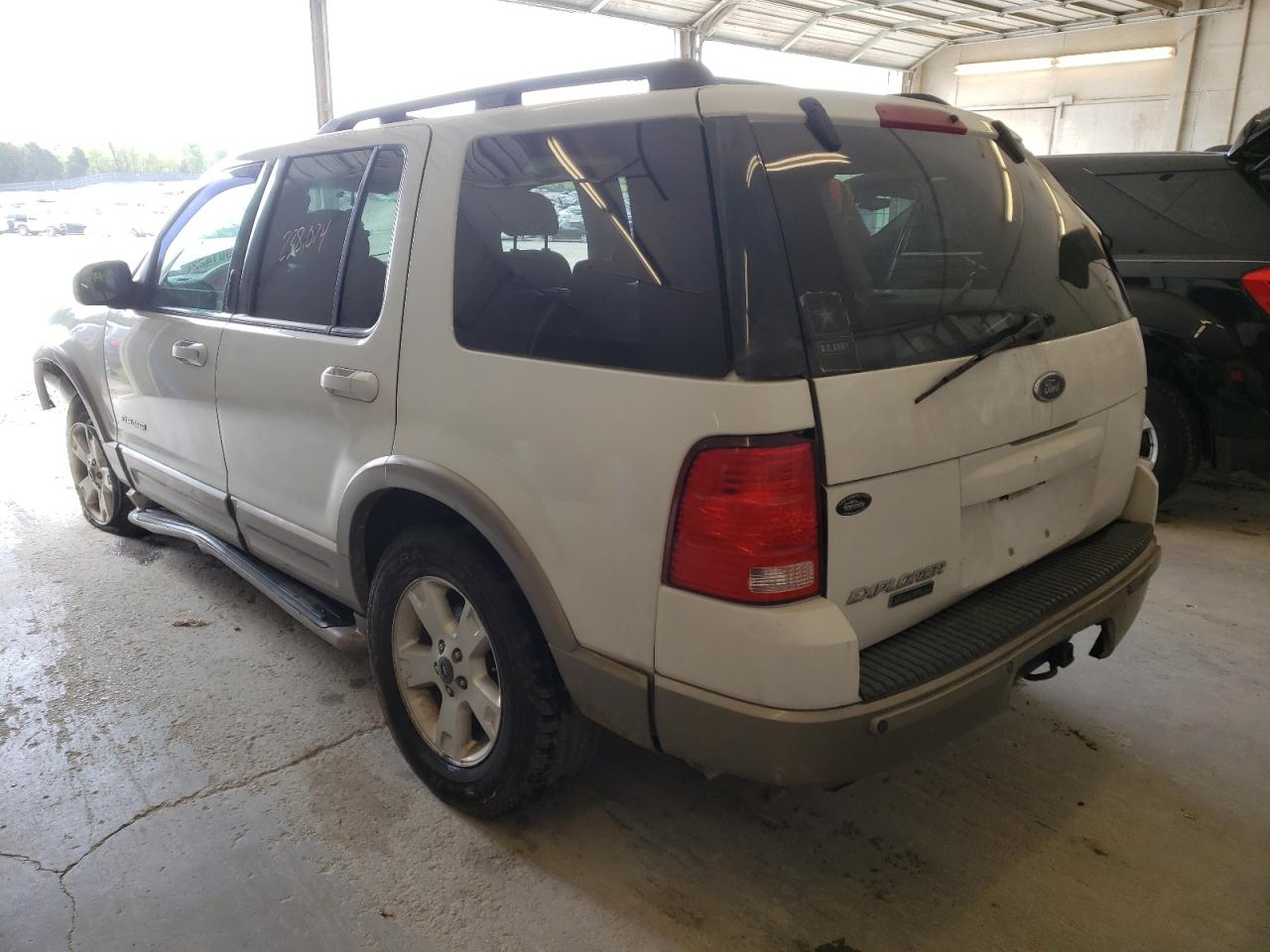 Photo 3 from auction – 2004 FORD EXPLORER E with VIN 1FMZU64K54UC25440
