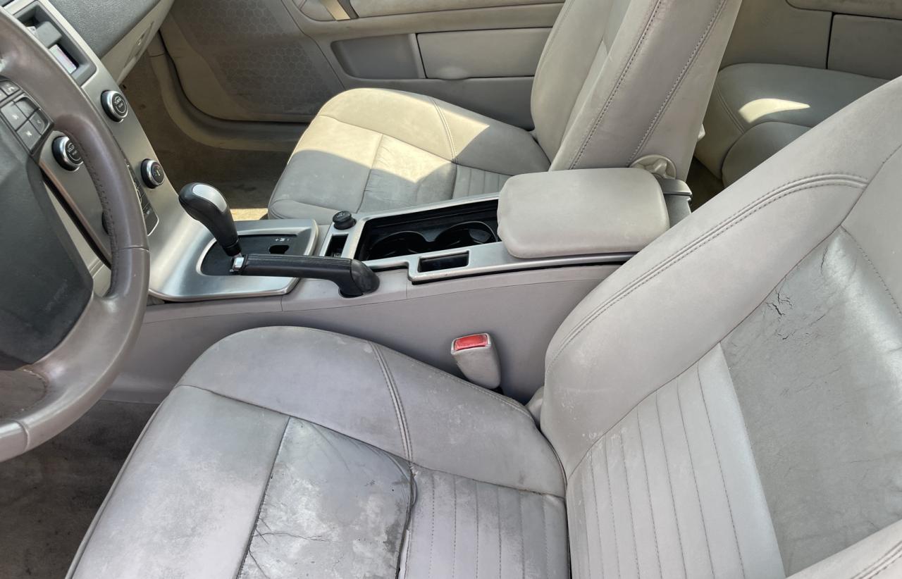 Photo 9 from auction – 2009 VOLVO C70 T5 with VIN YV1MC67219J070143