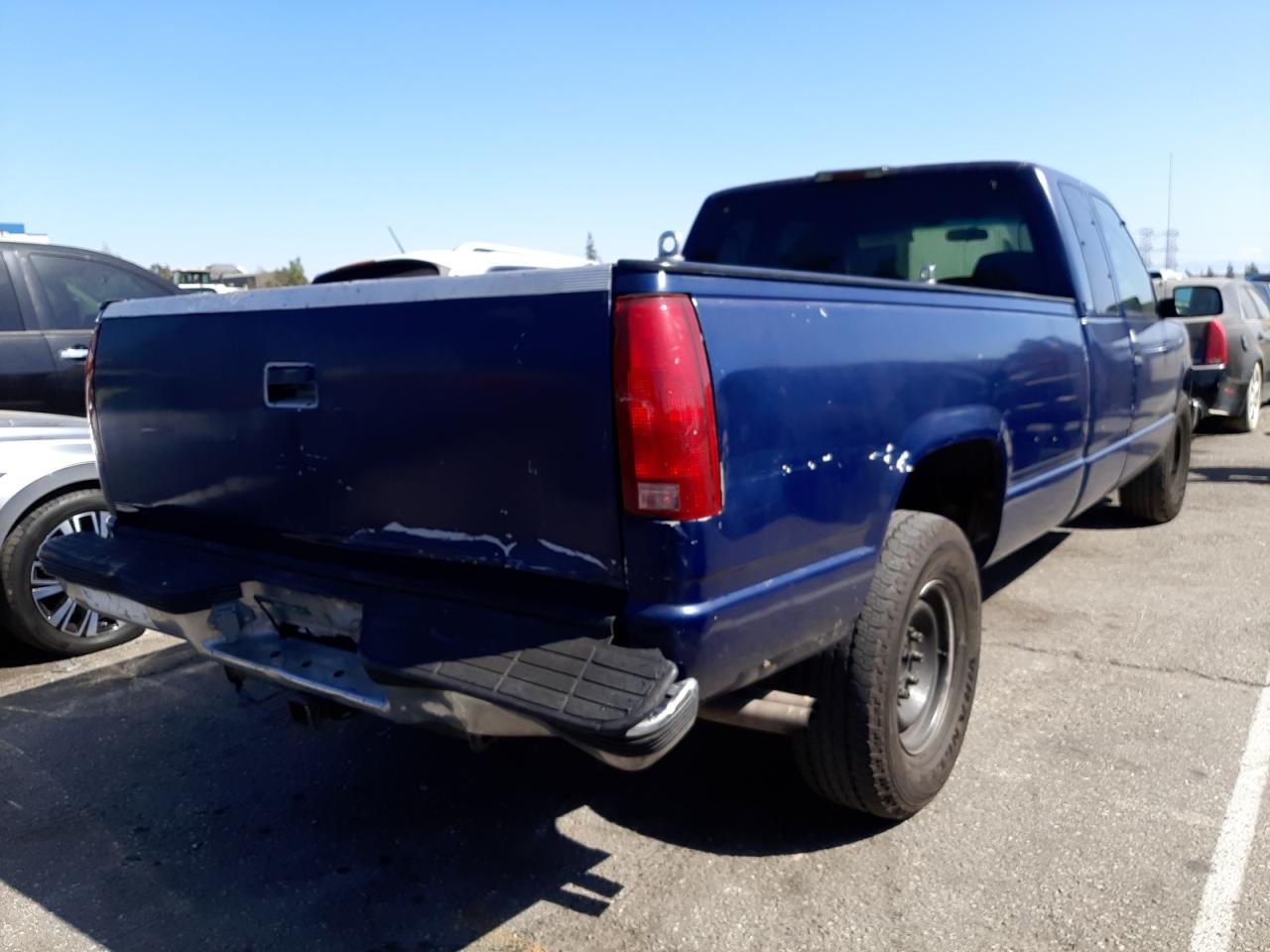 Photo 4 from auction – 1995 GMC SIERRA C25 with VIN 1GTGC29K4SE532864