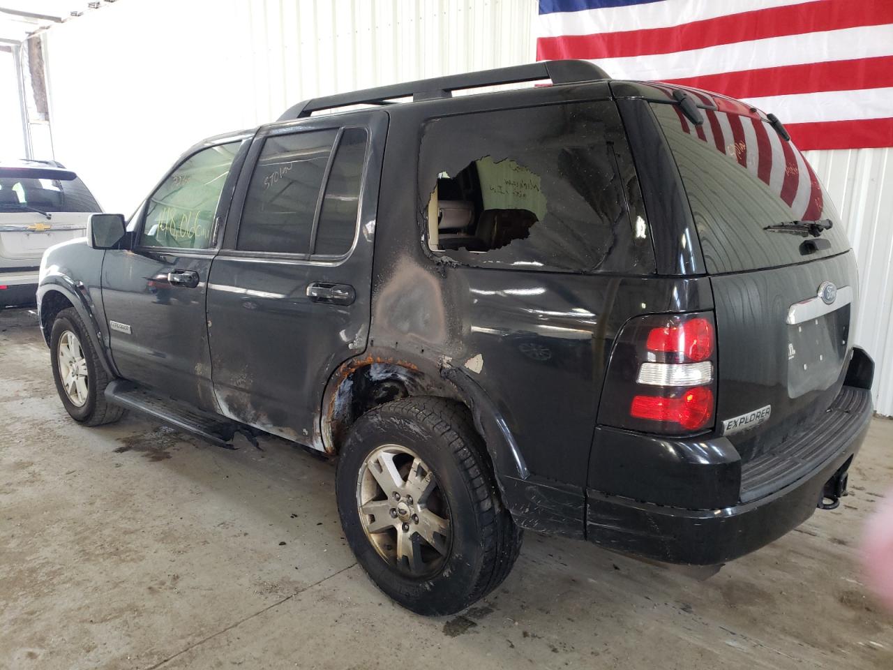 Photo 3 from auction – 2007 FORD EXPLORER X with VIN 1FMEU63E37UB86121
