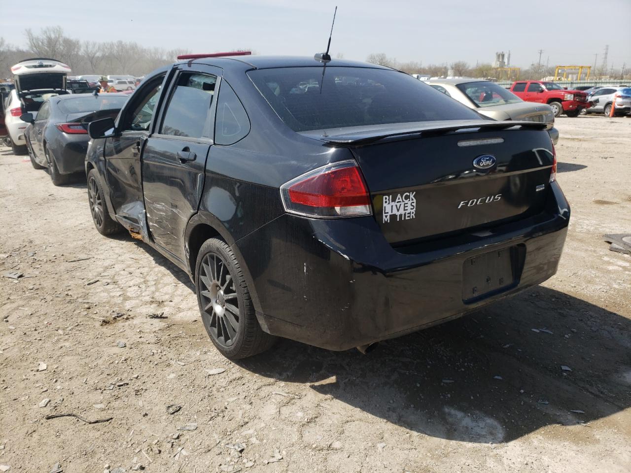 صورة رقم 3 من المزاد - 2011 FORD FOCUS SES مع VIN 1FAHP3GN4BW126952