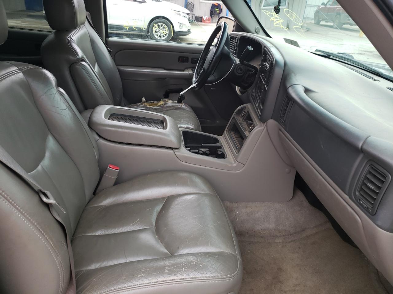 Photo 5 from auction – 2005 GMC YUKON with VIN 1GKEK13T45R273655