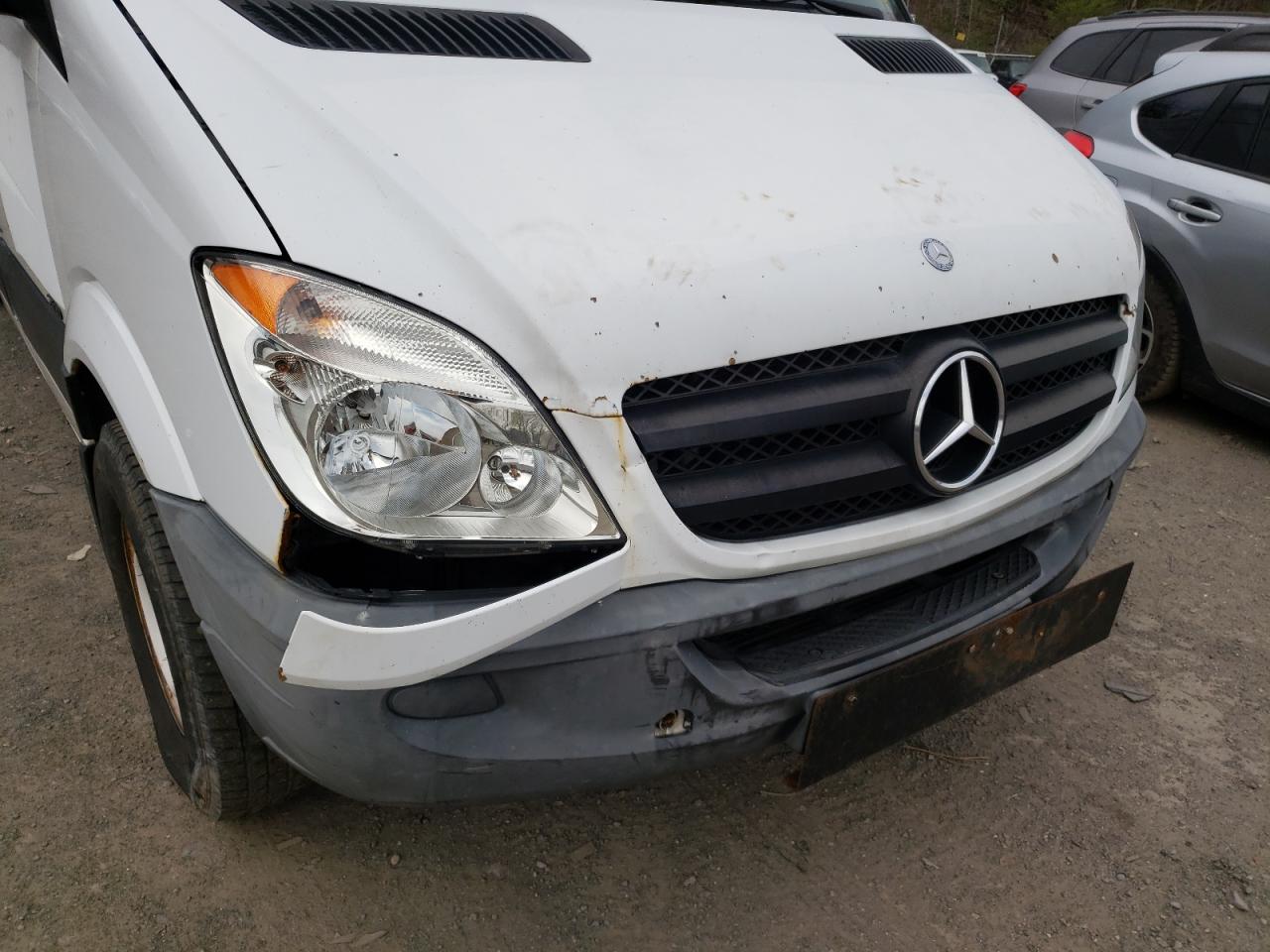 Photo 9 from auction – 2011 MERCEDES-BENZ SPRINTER 2 with VIN WD3PE8CBXB5601492