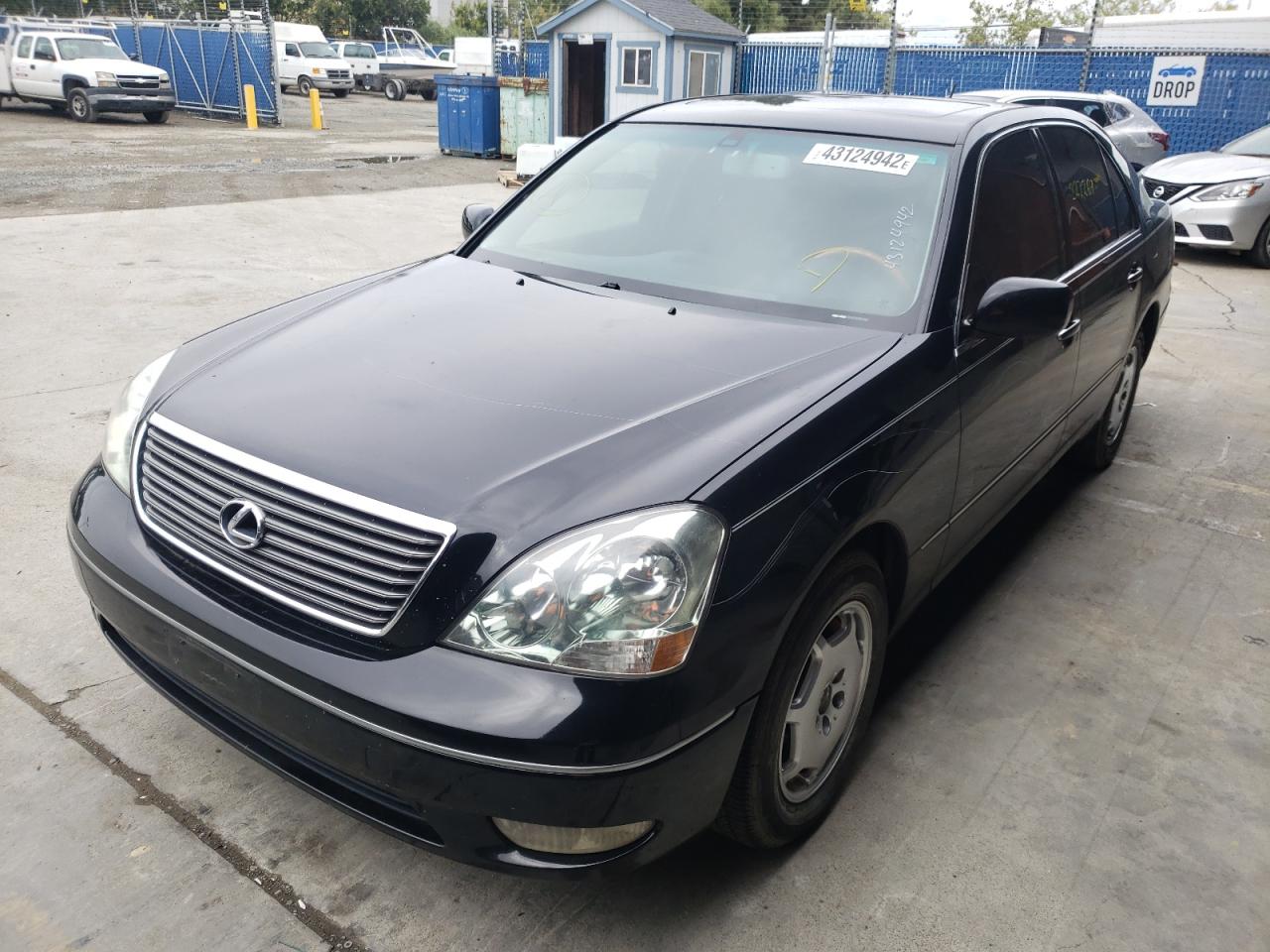 Photo 2 from auction – 2002 LEXUS LS 430 with VIN JTHBN30F220073372
