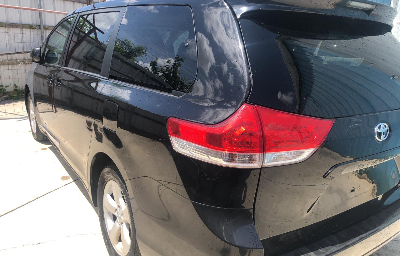 Photo 3 from auction – 2013 TOYOTA SIENNA LE with VIN 5TDKK3DC2DS305057