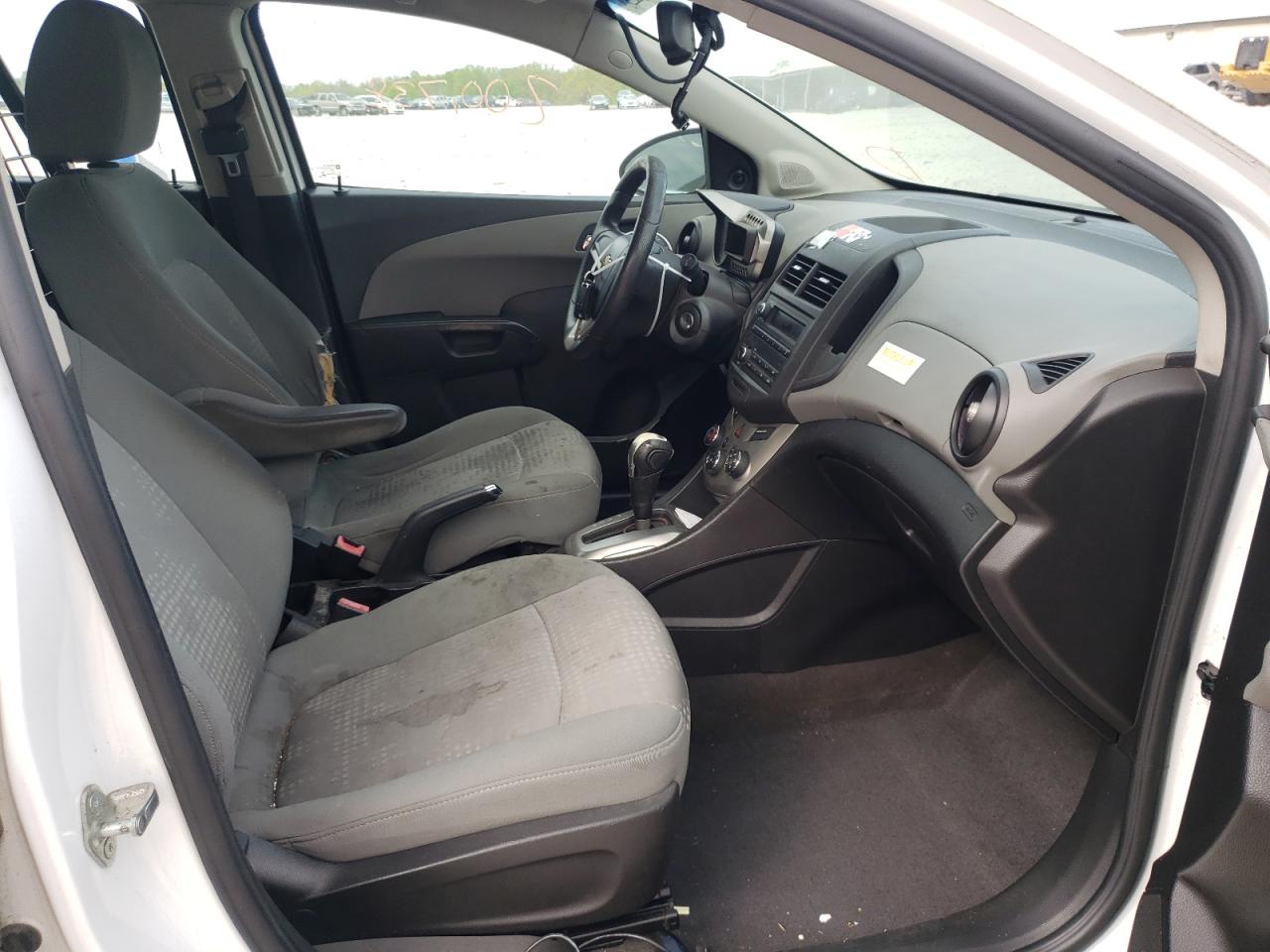 Photo 5 from auction – 2013 CHEVROLET SONIC LS with VIN 1G1JA6SH5D4119953