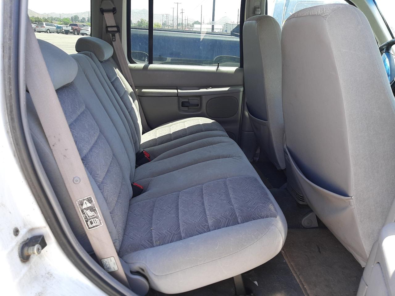 Photo 6 from auction – 1999 FORD EXPLORER with VIN 1FMZU34E1XZB39008