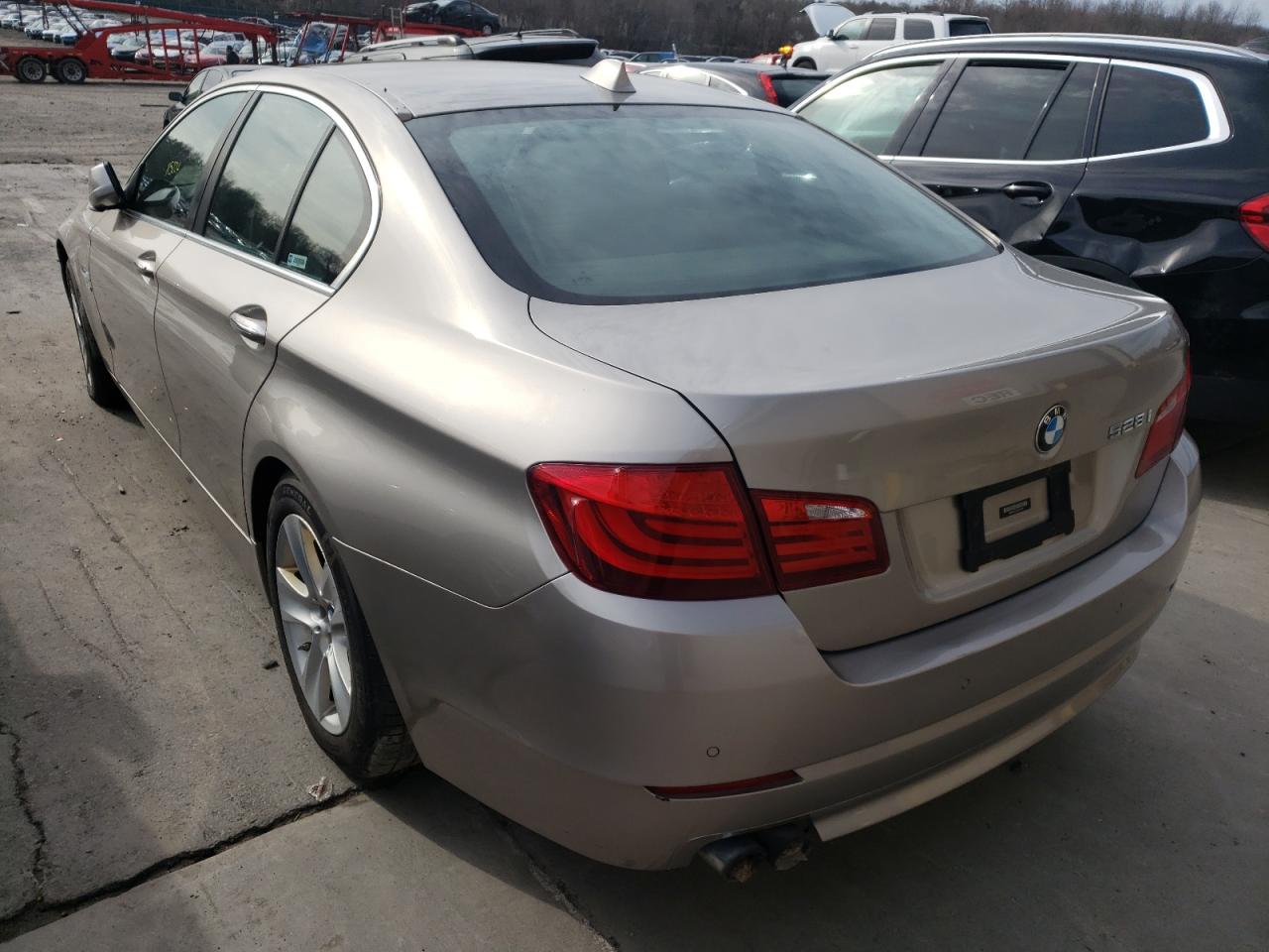 Photo 3 from auction – 2012 BMW 528 XI with VIN WBAXH5C57CDW03338
