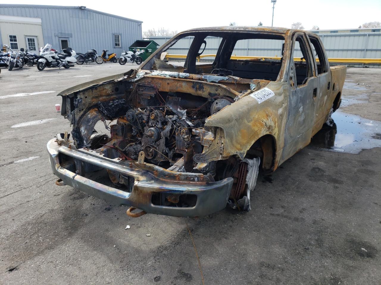 Photo 2 from auction – 2004 FORD F150 SUPER with VIN 1FTPW14524FA18284