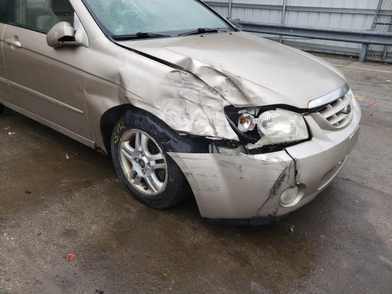 Photo 9 from auction – 2004 KIA SPECTRA LX with VIN KNAFE122645037222