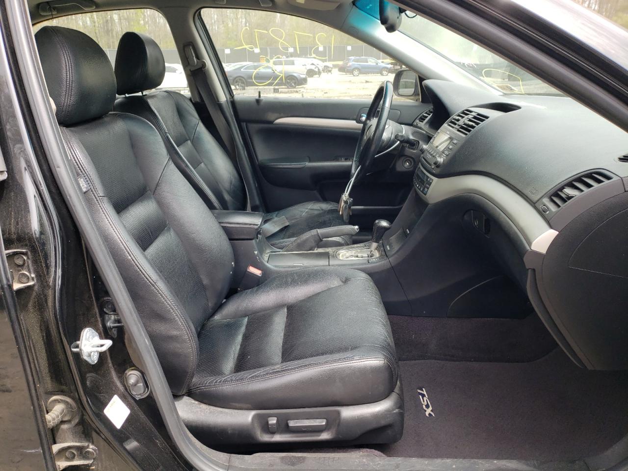 Photo 5 from auction – 2005 ACURA TSX with VIN JH4CL96875C033832