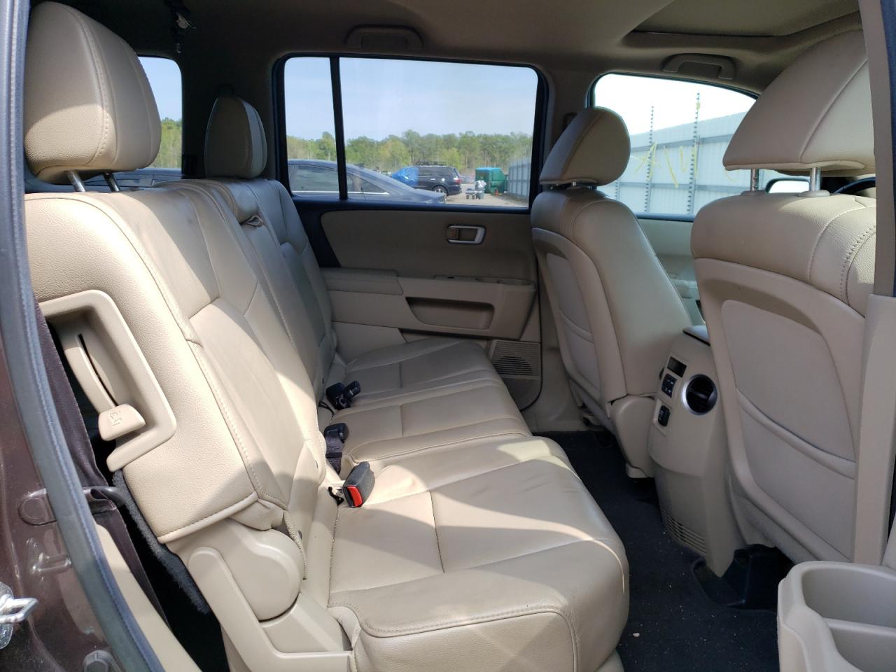 Photo 6 from auction – 2013 HONDA PILOT EXL with VIN 5FNYF3H57DB013001