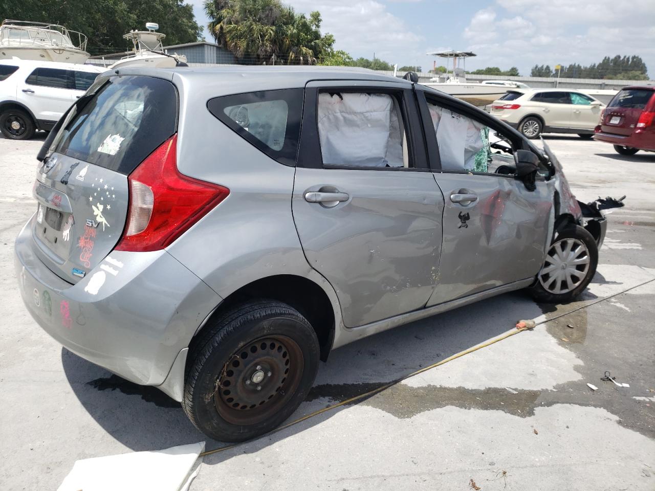 Photo 4 from auction – 2015 NISSAN VERSA NOTE with VIN 3N1CE2CPXFL372916