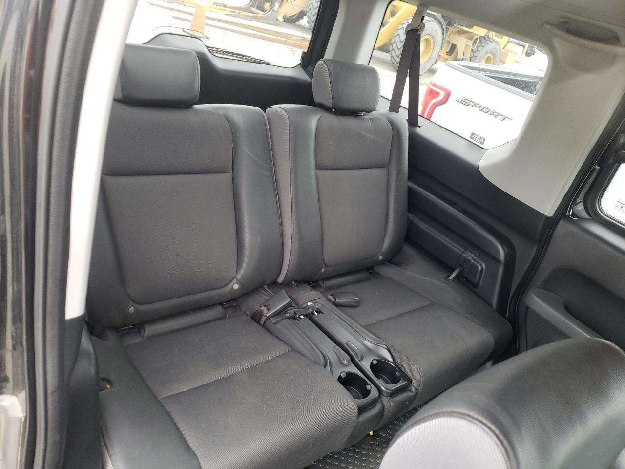 Photo 6 from auction – 2004 HONDA ELEMENT EX with VIN 5J6YH28654L035826