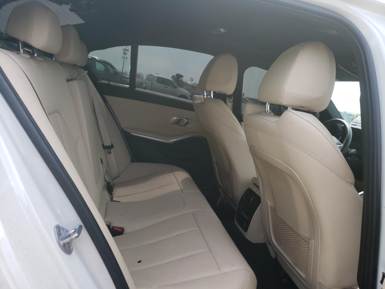 Photo 6 from auction – 2020 BMW 330XI with VIN 3MW5R7J03L8B10356