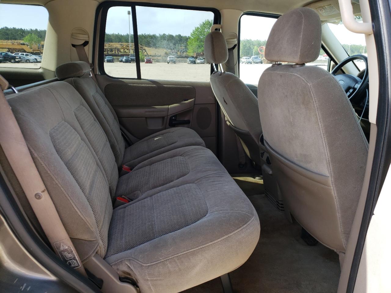 Photo 6 from auction – 2002 FORD EXPLORER X with VIN 1FMZU63E92ZC09981