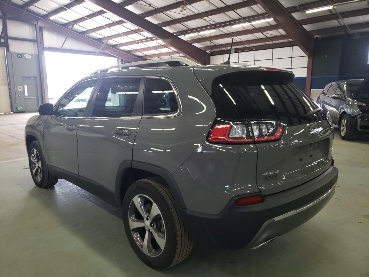 Photo 3 from auction – 2020 JEEP CHEROKEE L with VIN 1C4PJMDX7LD510126