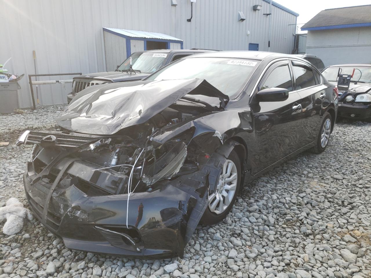 Photo 2 from auction – 2017 NISSAN ALTIMA 2.5 with VIN 1N4AL3AP7HC233494