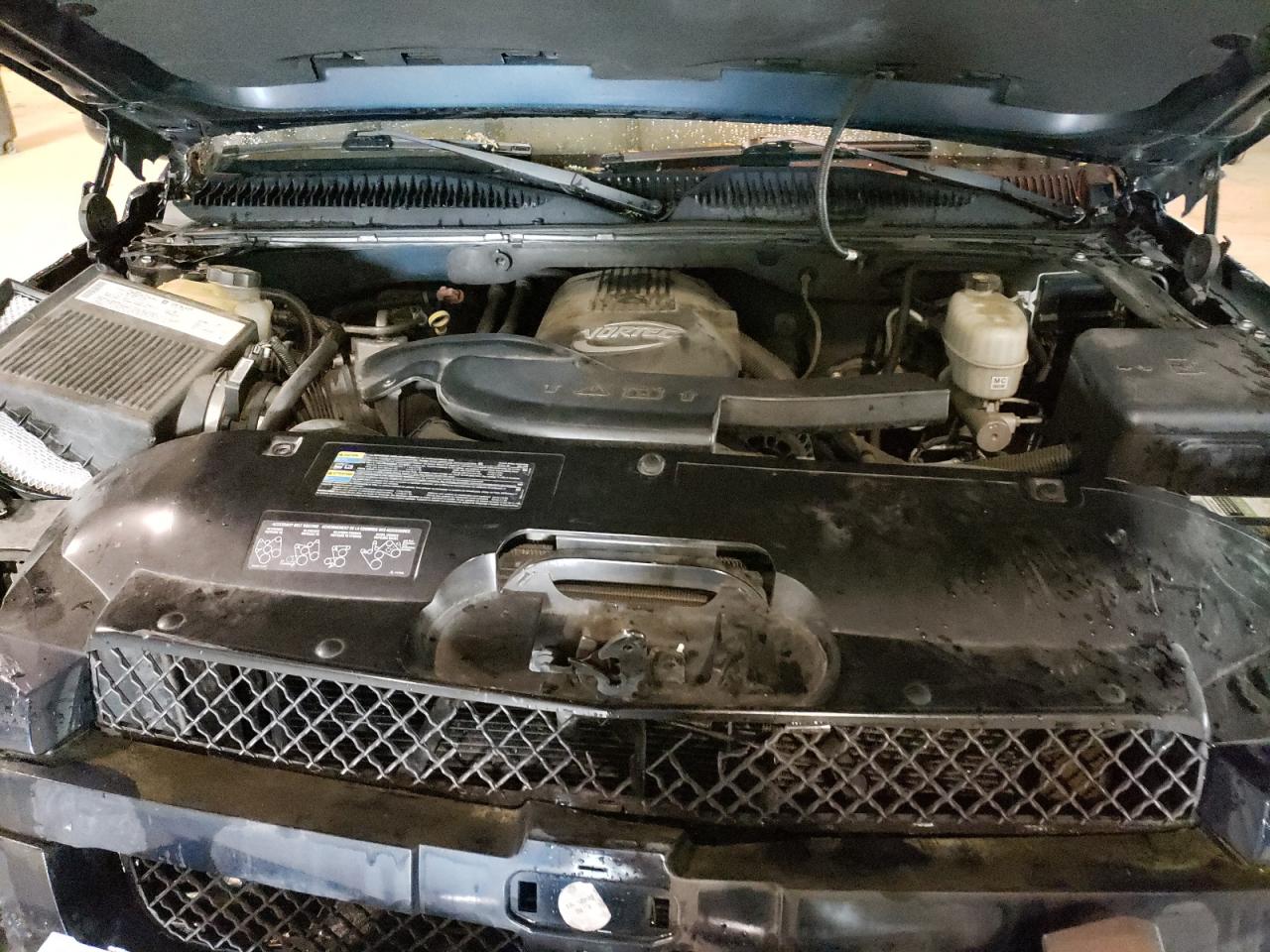 Photo 7 from auction – 2004 CHEVROLET AVALANCHE with VIN 3GNEK12T04G250540