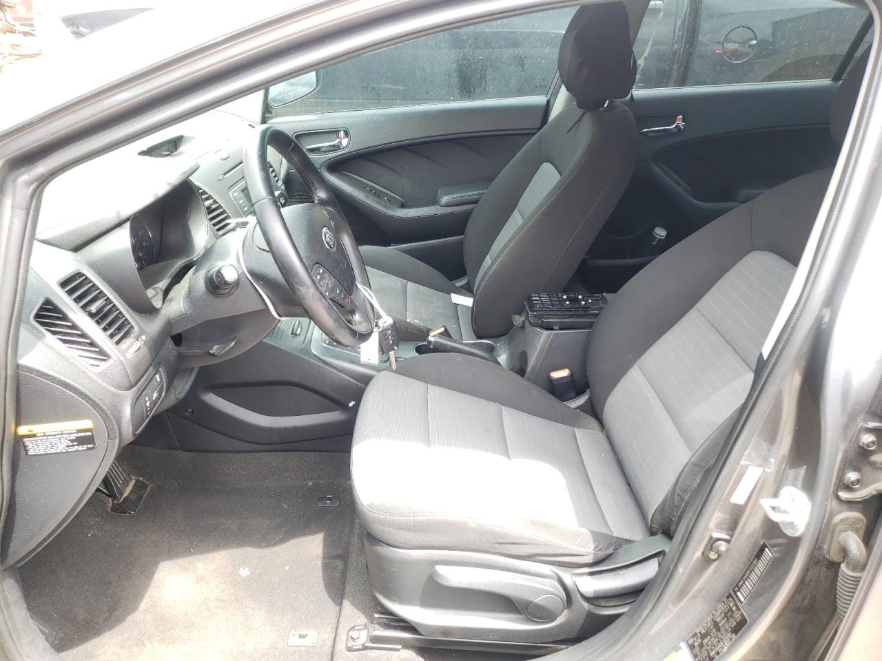 Photo 5 from auction – 2015 KIA FORTE EX with VIN KNAFX4A80F5320865