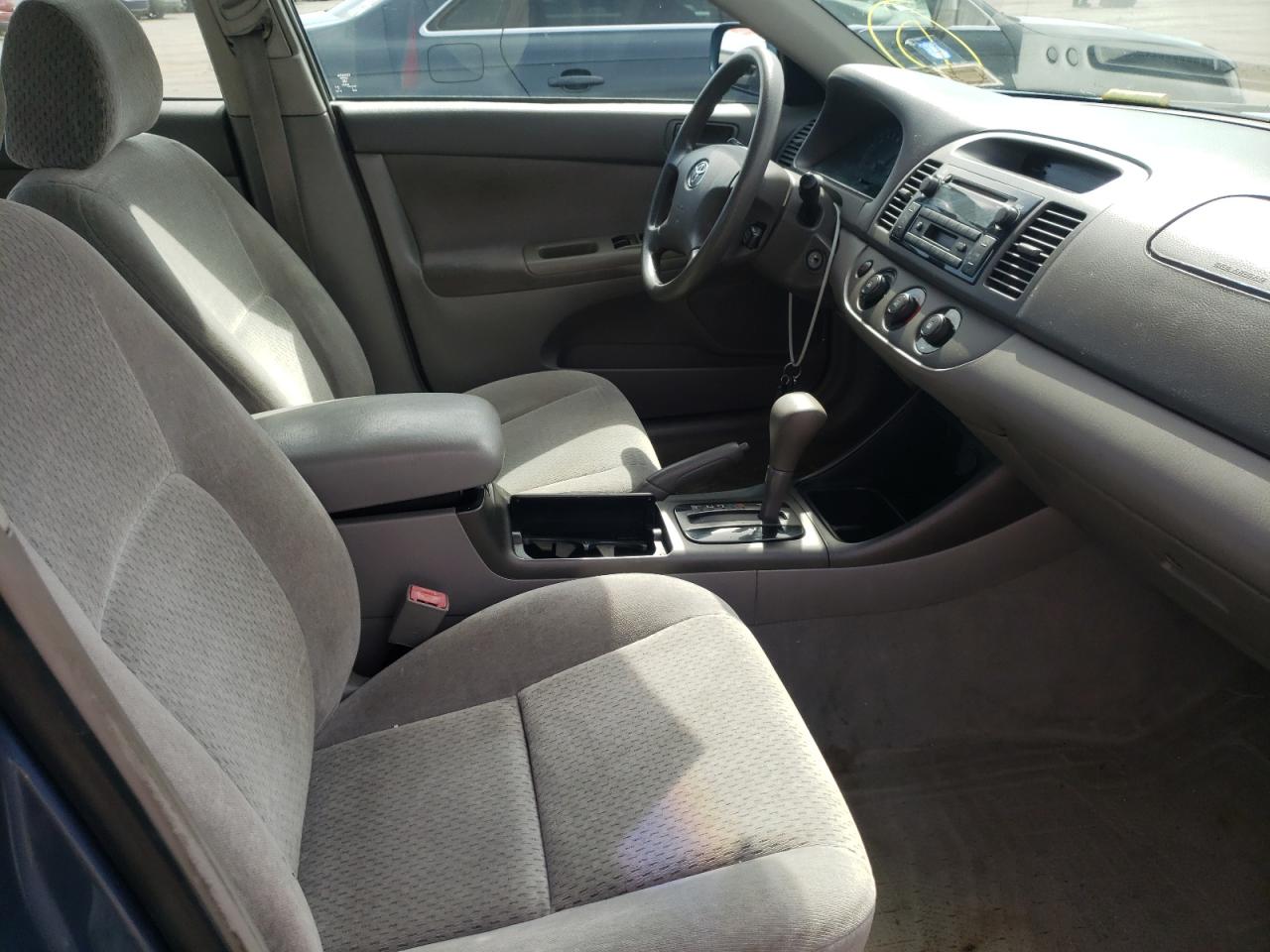 Photo 5 from auction – 2003 TOYOTA CAMRY LE with VIN 4T1BE32K03U720126