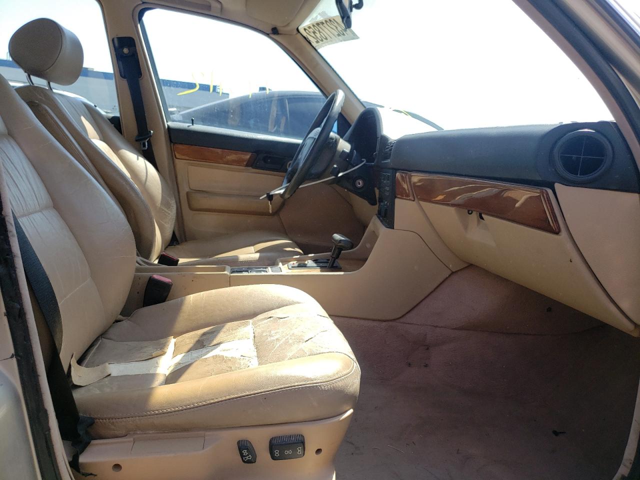 Photo 5 from auction – 1990 BMW 535 I AUTO with VIN WBAHD2316LBF67796