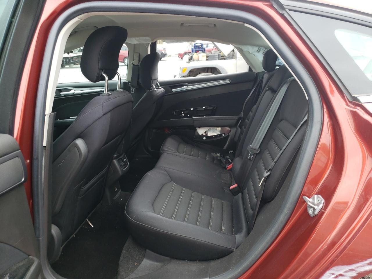 Photo 6 from auction – 2014 FORD FUSION SE with VIN 3FA6P0H71ER214306