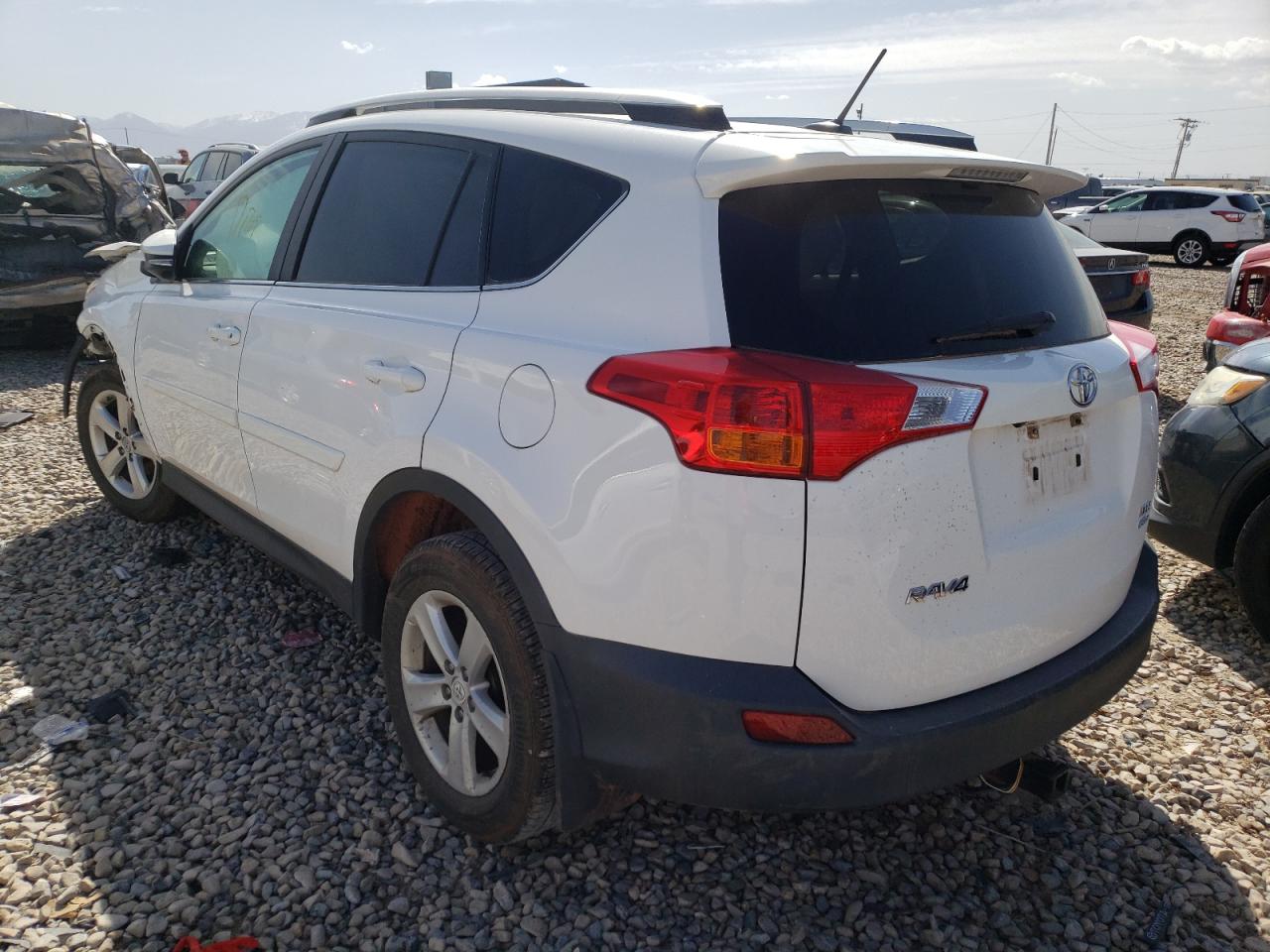 Photo 3 from auction – 2013 TOYOTA RAV4 XLE with VIN 2T3RFREV5DW031678
