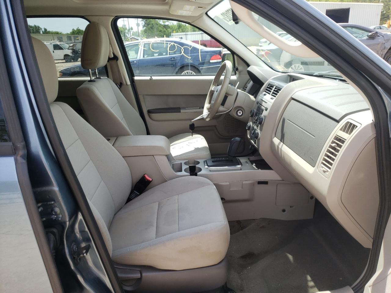 Photo 5 from auction – 2010 FORD ESCAPE XLT with VIN 1FMCU9D71AKD41759