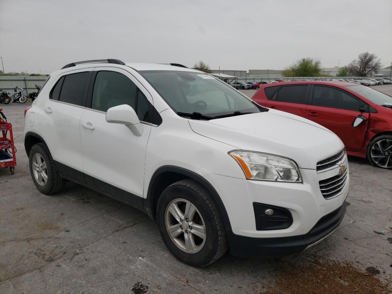 CHEVROLET TRAX 2016 with VIN 3GNCJPSB9GL173411 - Photo from auction