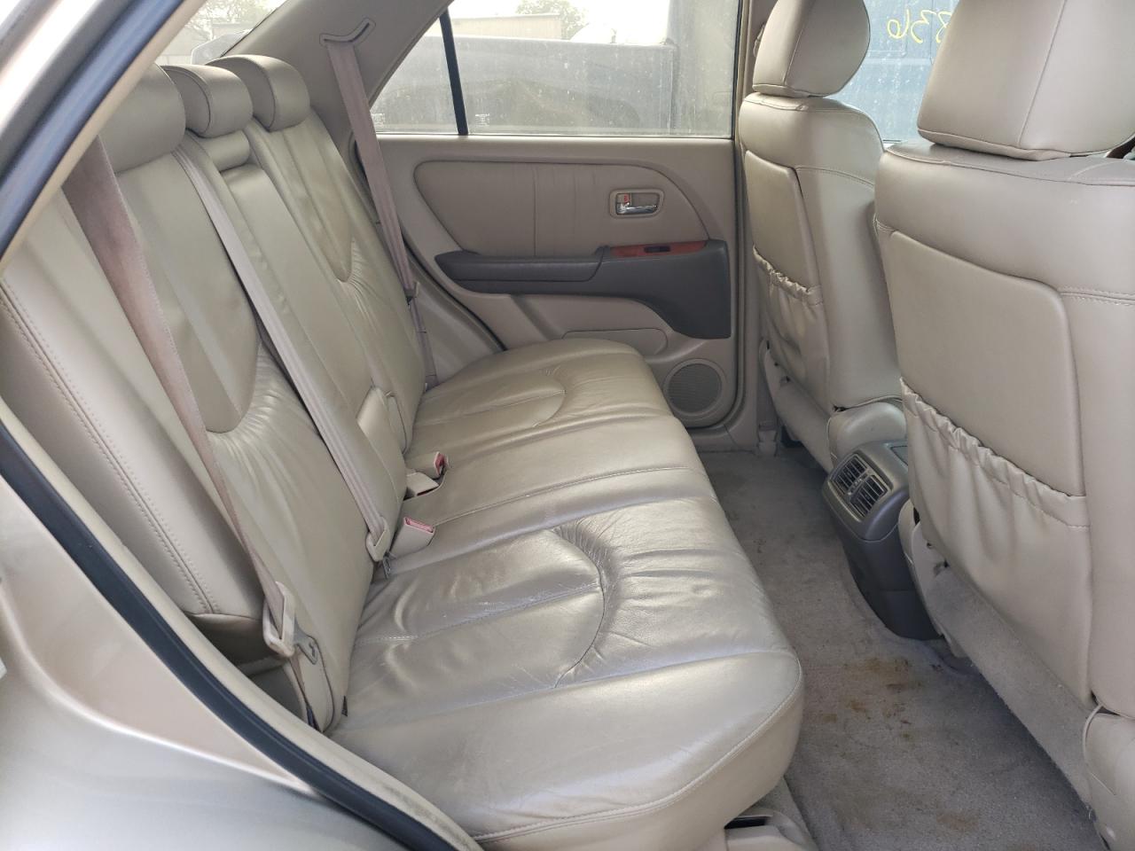 Photo 6 from auction – 2002 LEXUS RX with VIN JTJGF10U220121599