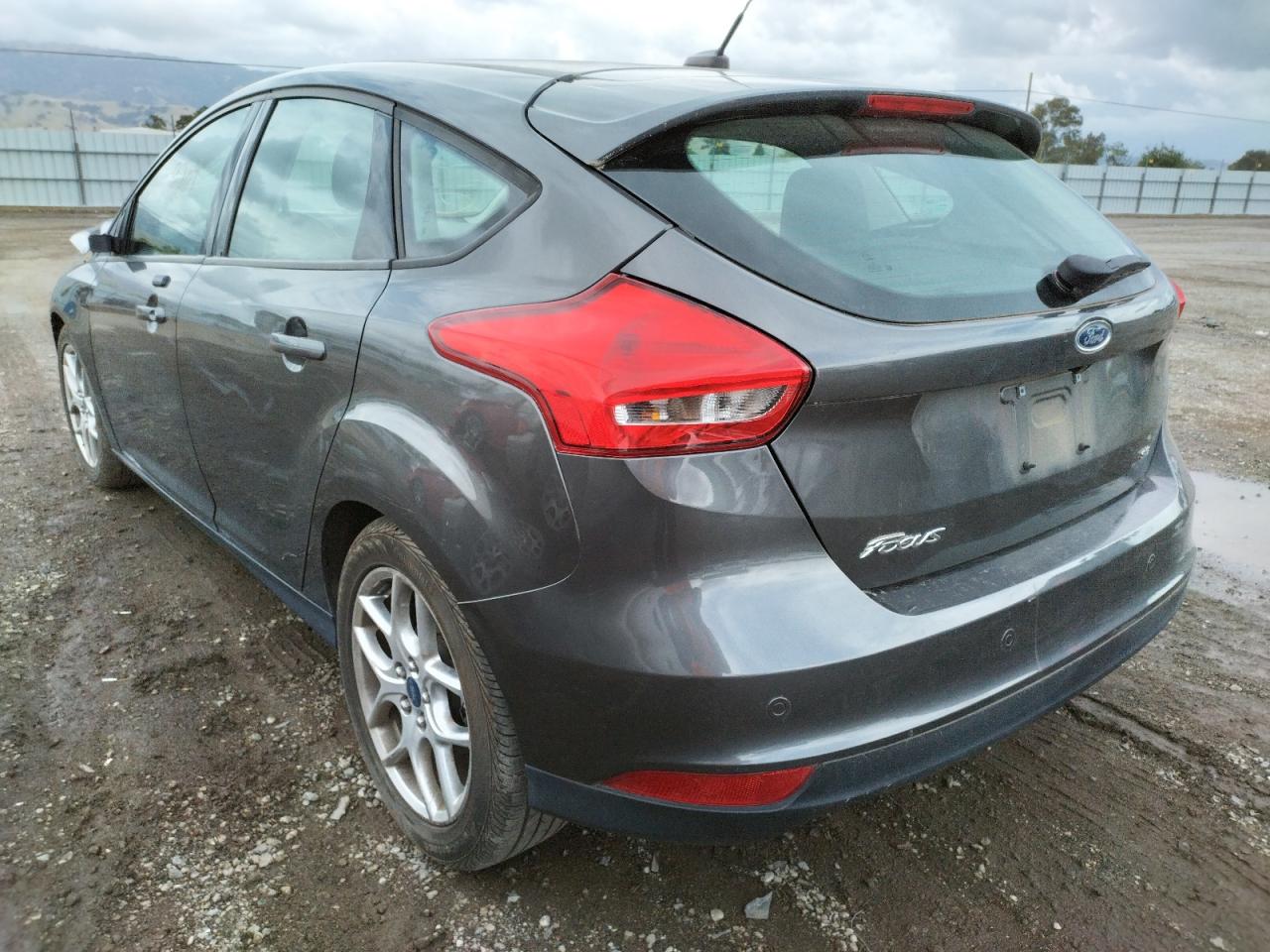 Photo 3 from auction – 2015 FORD FOCUS SE with VIN 1FADP3K25FL294666
