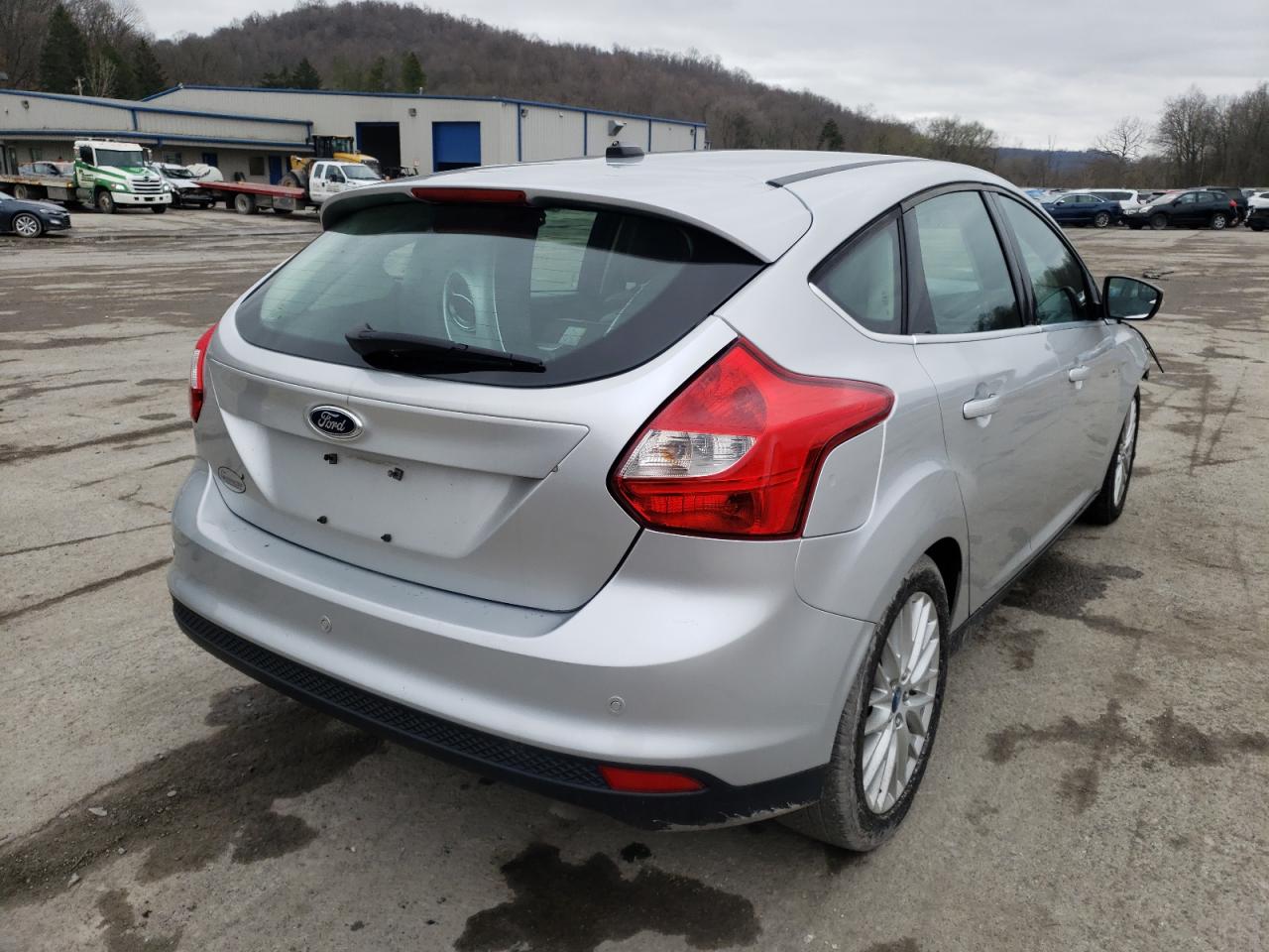 Photo 4 from auction – 2012 FORD FOCUS SEL with VIN 1FAHP3M24CL408814