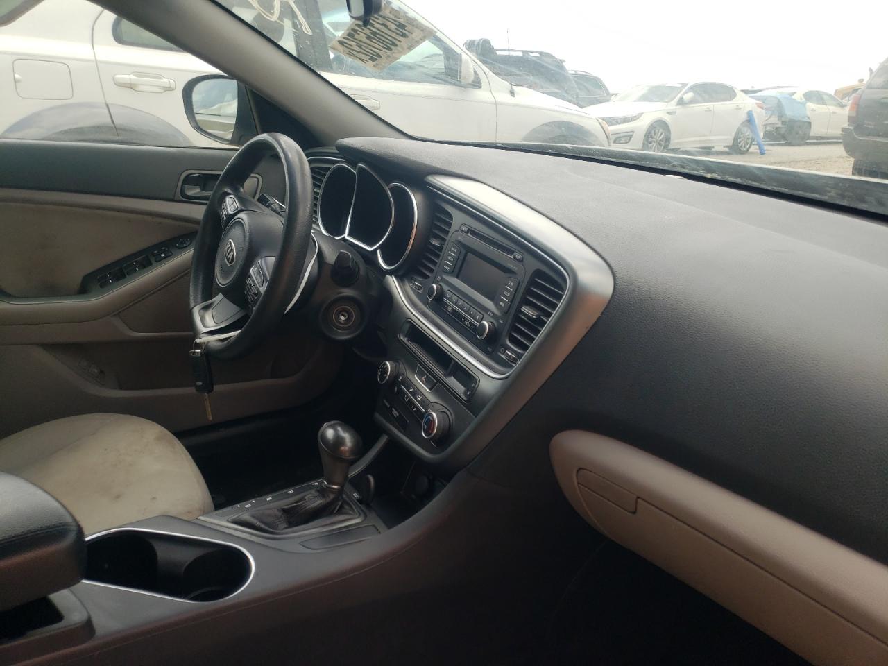 Photo 9 from auction – 2015 KIA OPTIMA LX with VIN 5XXGM4A73FG375376
