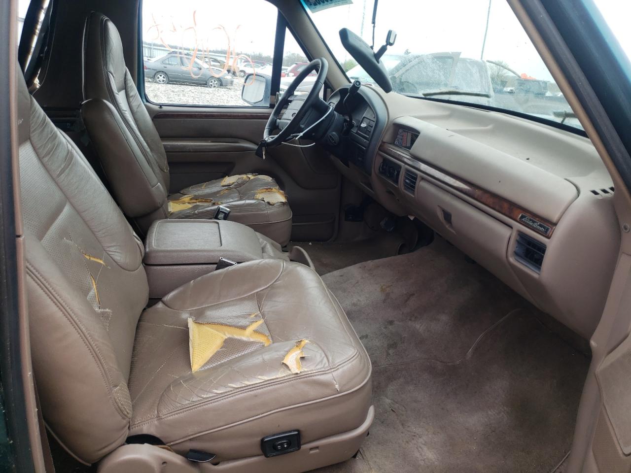 Photo 5 from auction – 1996 FORD BRONCO U10 with VIN 1FMEU15H0TLC05945