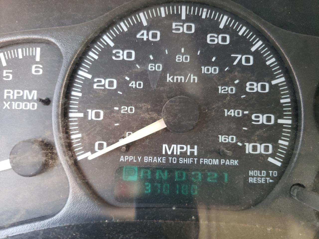 Photo 8 from auction – 2002 CHEVROLET SILVERADO with VIN 2GCEC19V621107207