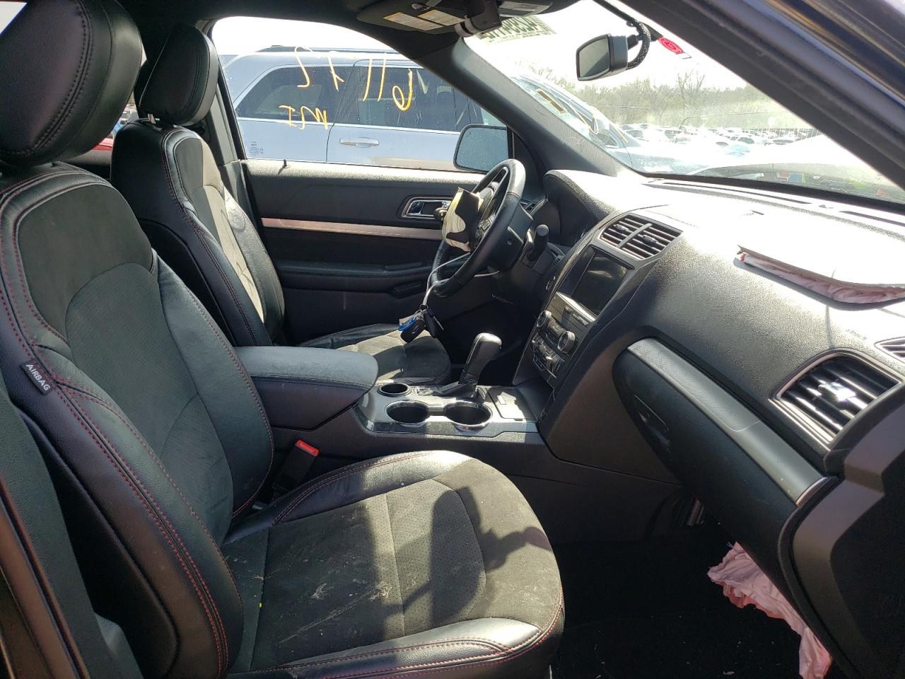Photo 5 from auction – 2019 FORD EXPLORER X with VIN 1FM5K7D83KGA08737